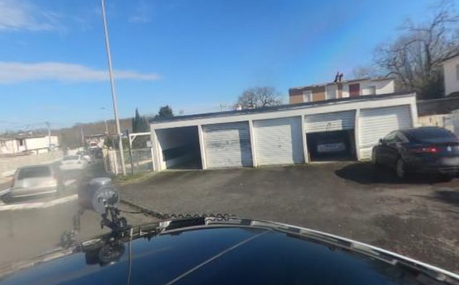 Vue du Rond-point anonyme n°233154504