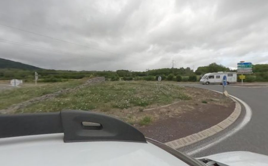 Vue du Rond-point anonyme n°233730491