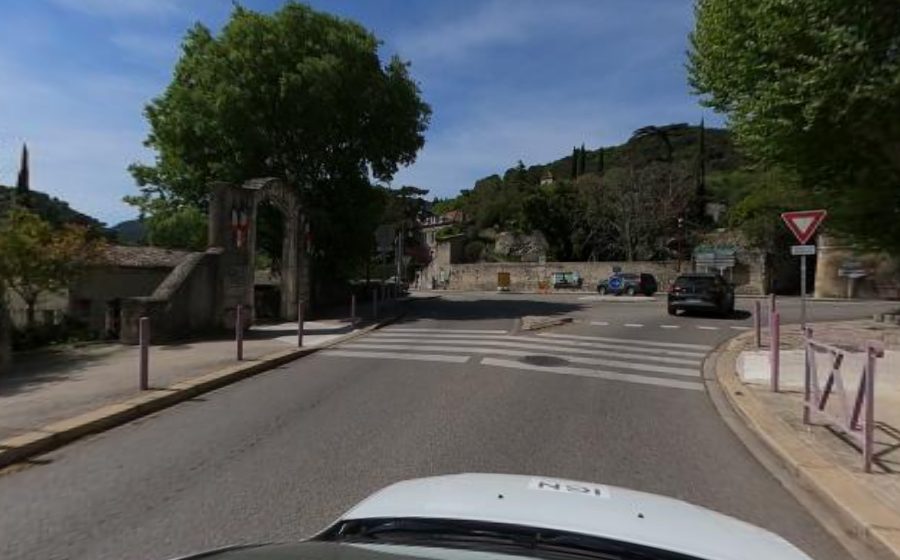 Vue du Rond-point anonyme n°234075782