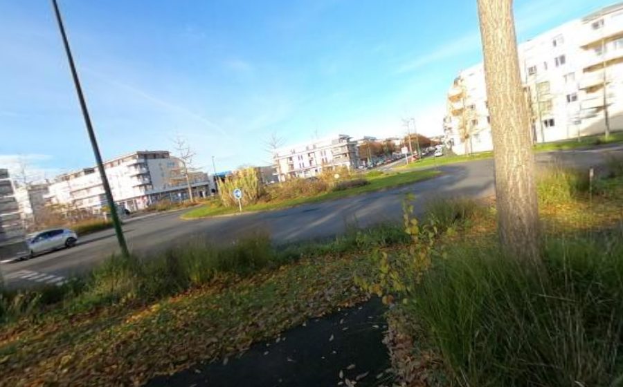 Vue du Rond-point anonyme n°234079202