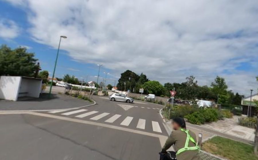 Vue du Rond-point anonyme n°236891752