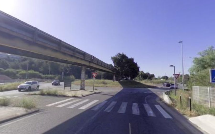 Vue du Rond-point anonyme n°23696012
