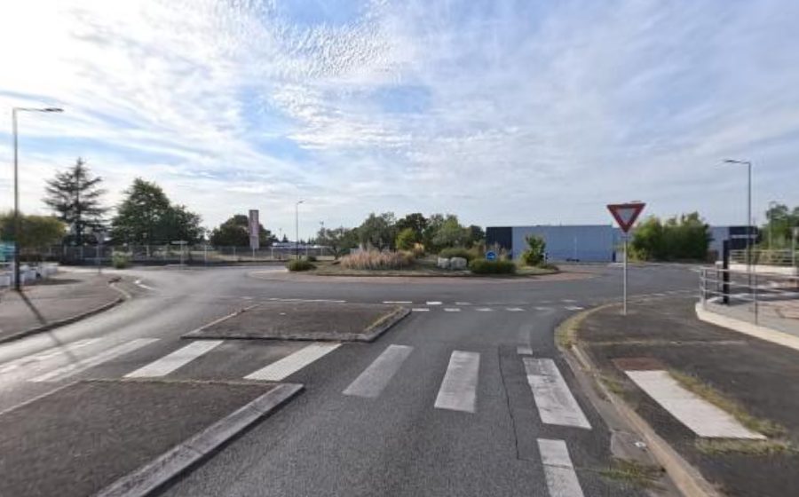 Vue du Rond-point anonyme n°237151452