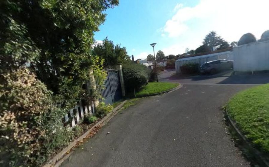 Vue du Rond-point anonyme n°238162923
