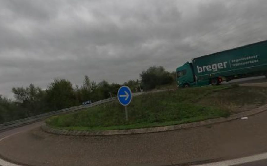 Vue du Rond-point anonyme n°238651142