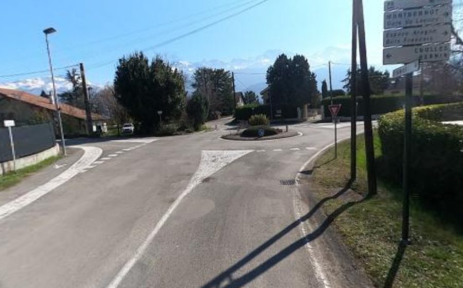 Vue du Rond-point anonyme n°239179067