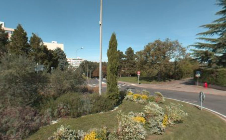 Vue du Rond-point anonyme n°240175264