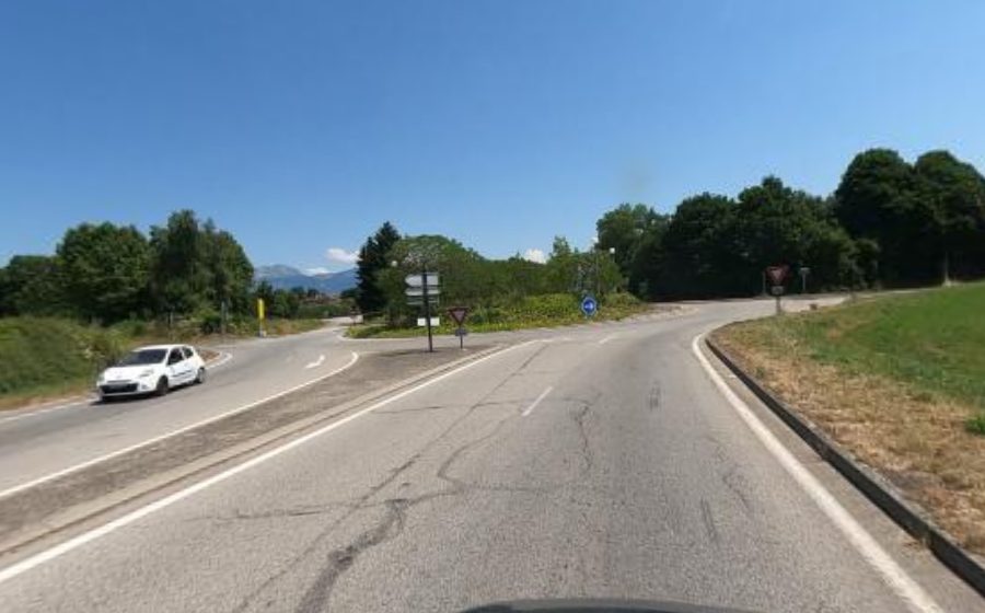 Vue du Rond-point anonyme n°240548866