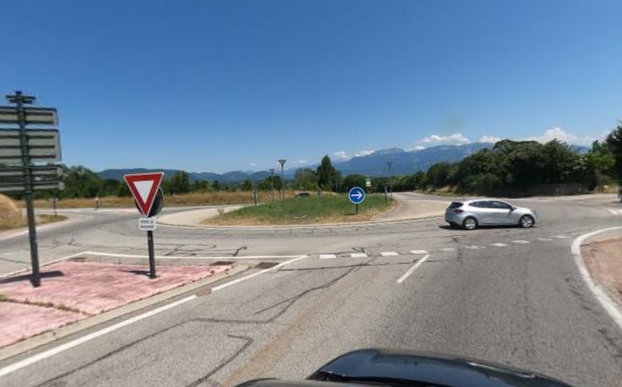 Vue du Rond-point anonyme n°240548884