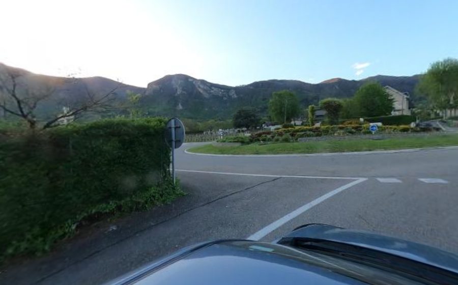 Vue du Rond-point anonyme n°241970604