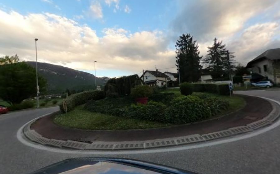 Vue du Rond-point anonyme n°24203233