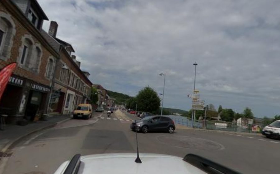 Vue du Rond-point anonyme n°242395297