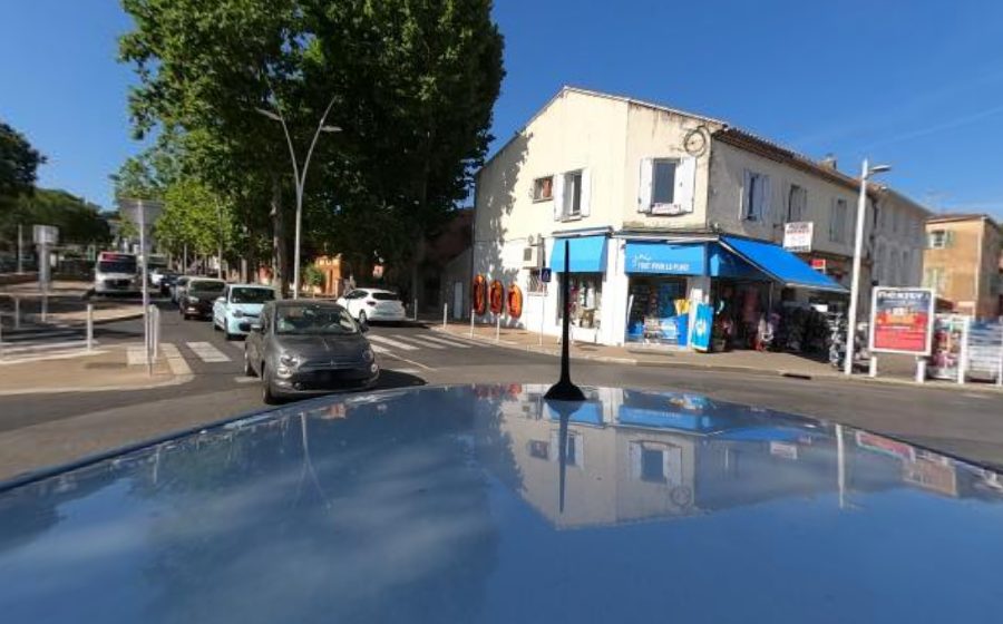Vue du Rond-point anonyme n°242855264