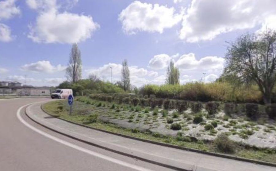 Vue du Rond-point anonyme n°24349763