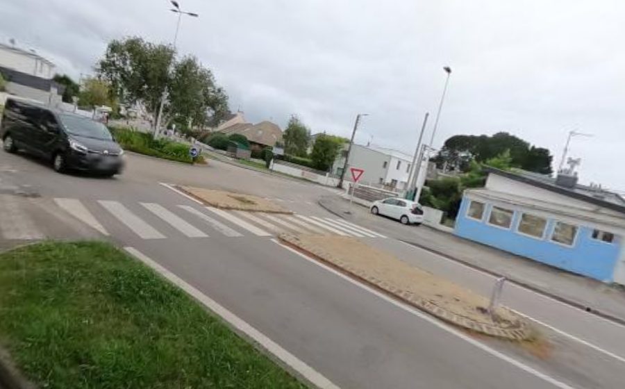 Vue du Rond-point anonyme n°24417753