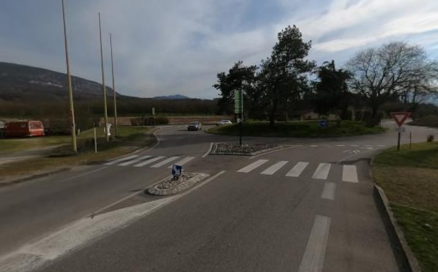 Vue du Rond-point anonyme n°244867366