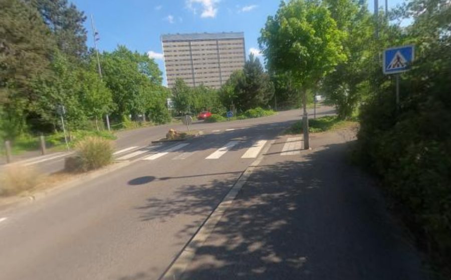 Vue du Rond-point anonyme n°245358784
