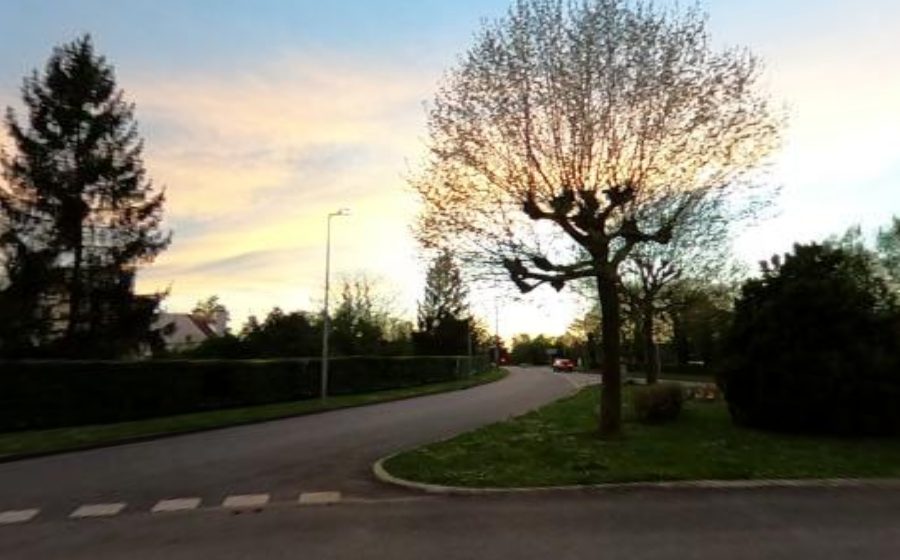 Vue du Rond-point anonyme n°246188023