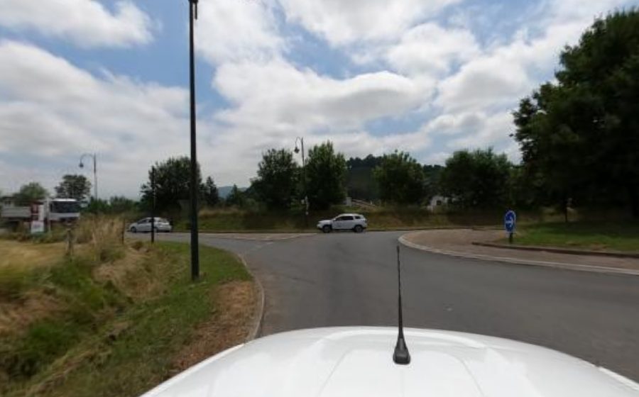 Vue du Rond-point anonyme n°246638276