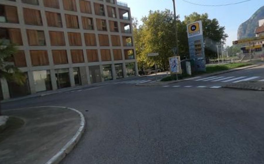 Vue du Rond-point anonyme n°248277099