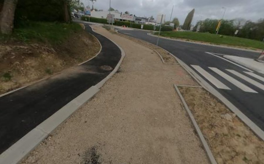 Vue du Rond-point anonyme n°24930783