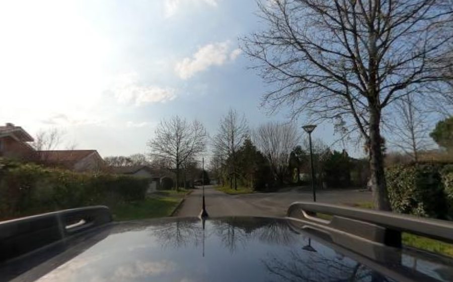 Vue du Rond-point anonyme n°249398161