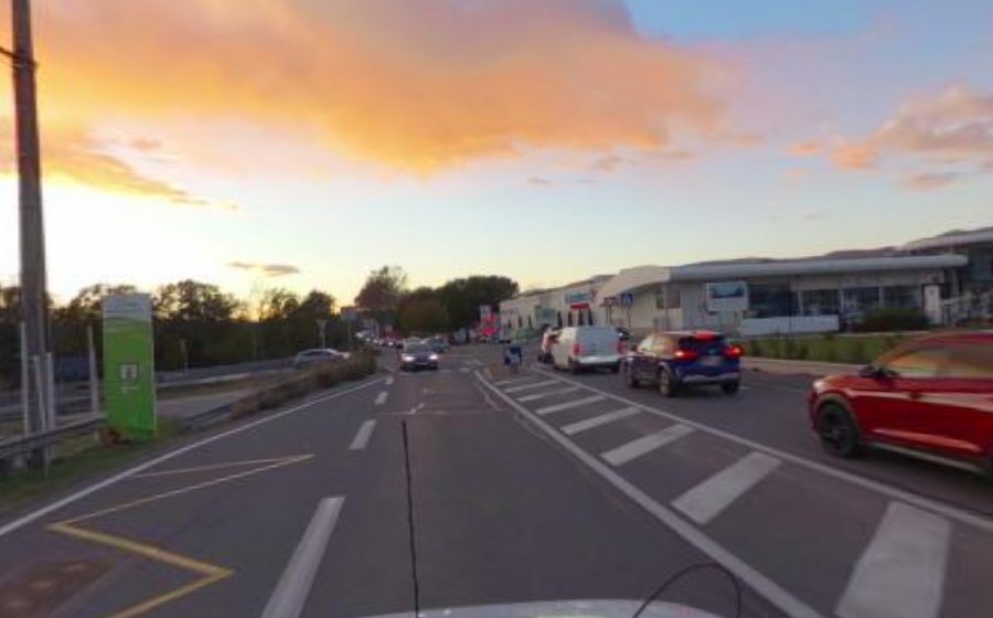 Vue du Rond-point anonyme n°249594826