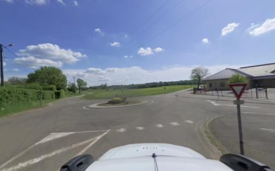 Vue du Rond-point anonyme n°249769267