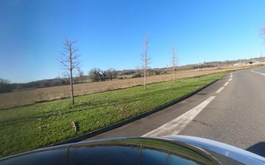 Vue du Rond-point anonyme n°249918447