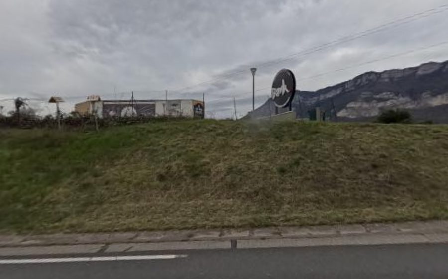 Vue du Rond-point anonyme n°251403510