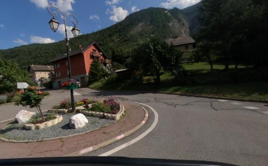 Vue du Rond-point anonyme n°252602181