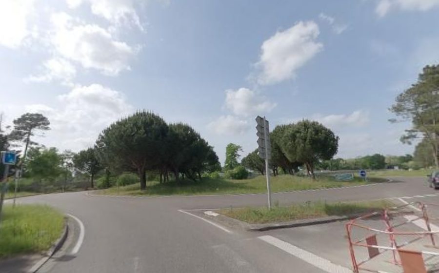 Vue du Rond-point anonyme n°252717909