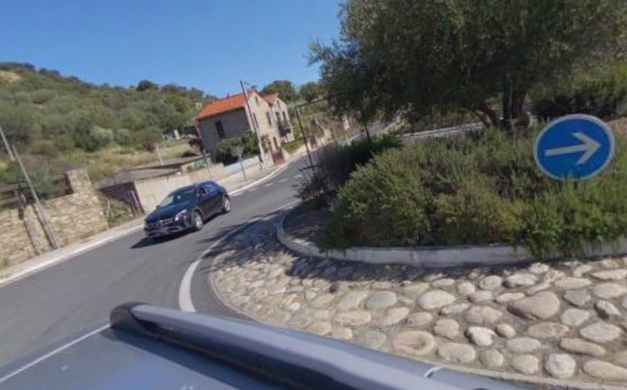 Vue du Rond-point anonyme n°25492742
