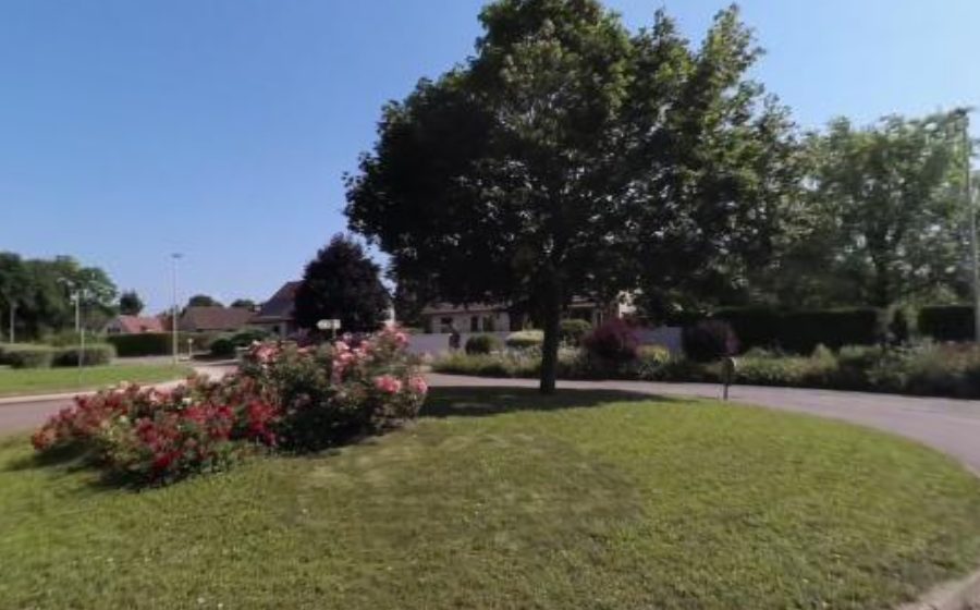 Vue du Rond-point anonyme n°25641812