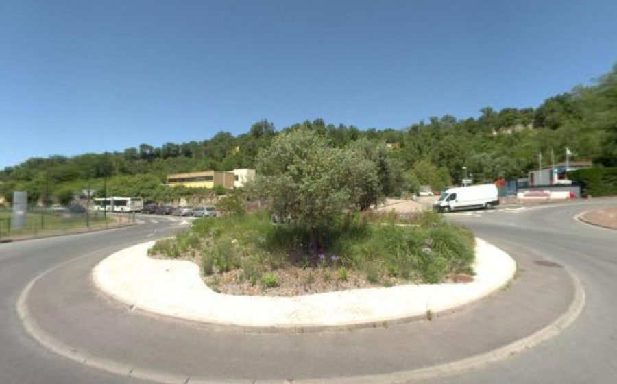 Vue du Rond-point anonyme n°25710447