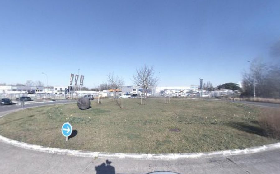 Vue du Rond-point anonyme n°25740522