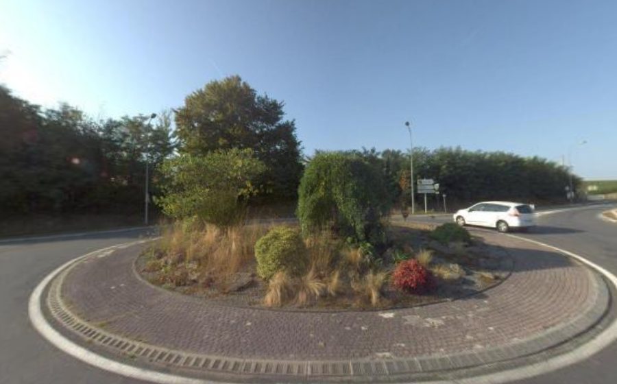 Vue du Rond-point anonyme n°257471521