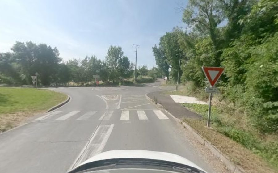 Vue du Rond-point anonyme n°258593216