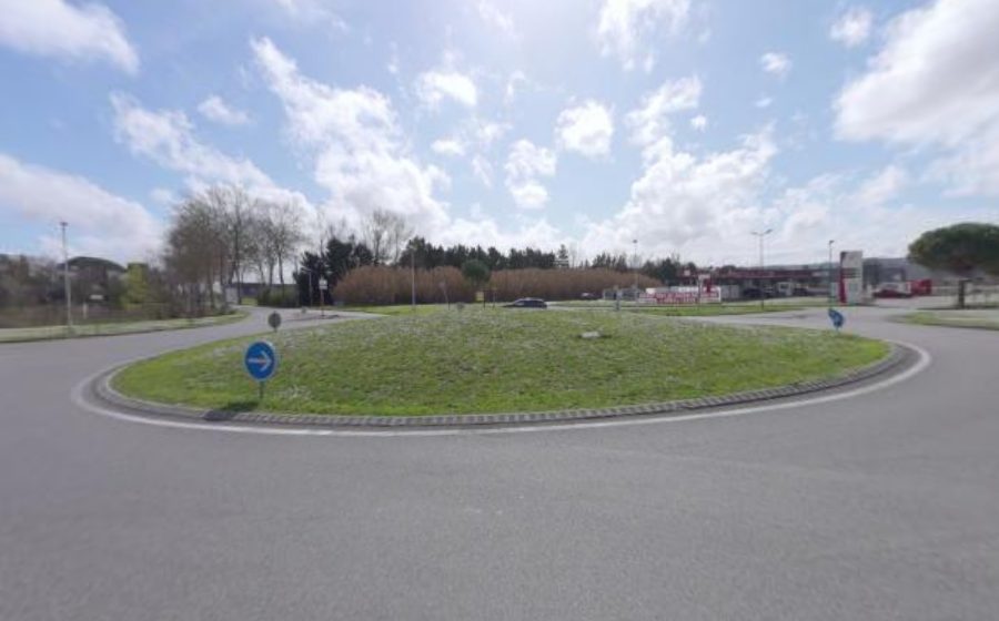 Vue du Rond-point anonyme n°259221450