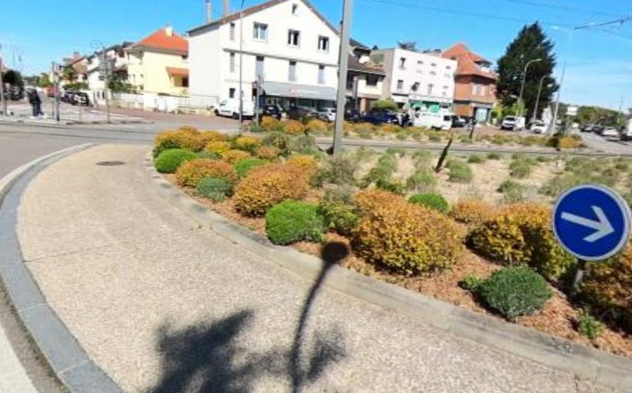 Vue du Rond-point anonyme n°261011116