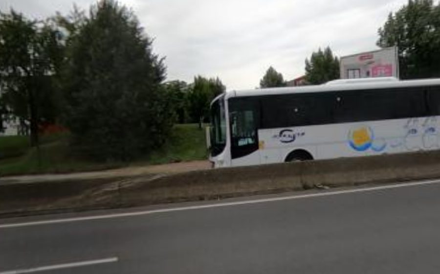 Vue du Rond-point anonyme n°261750902