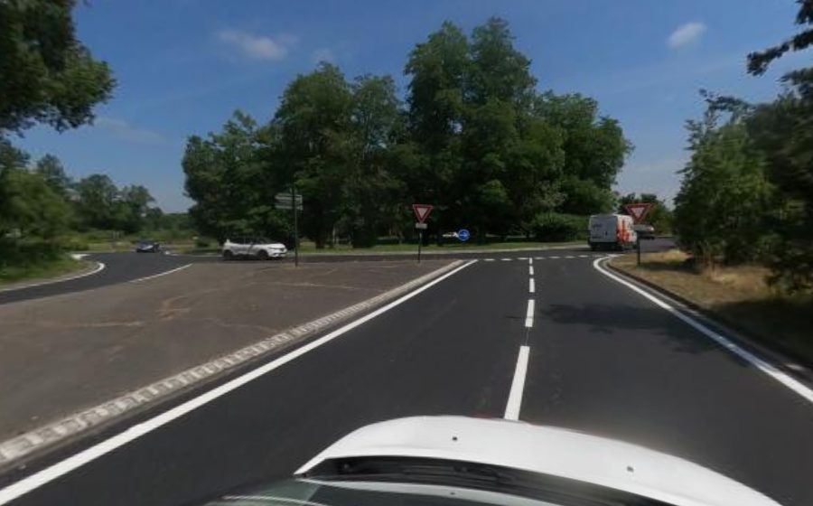 Vue du Rond-point anonyme n°26241768