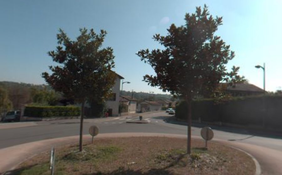 Vue du Rond-point anonyme n°267498023