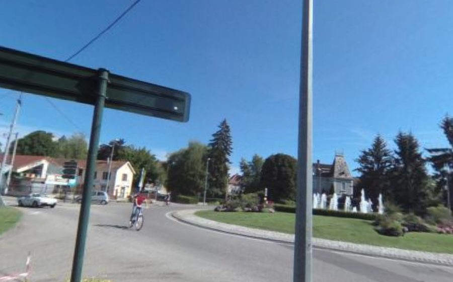 Vue du Rond-point anonyme n°268396994