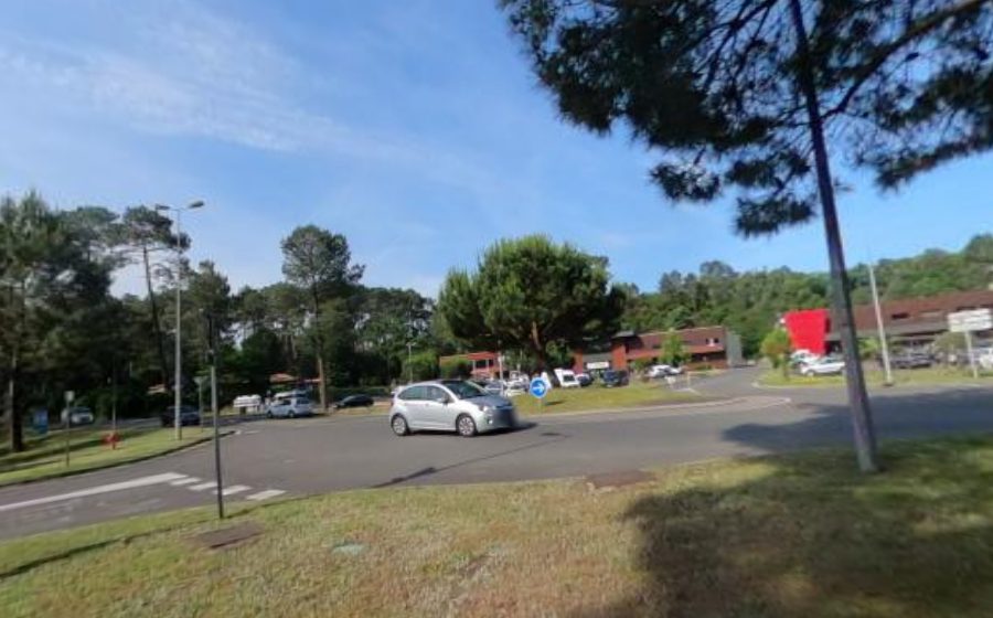Vue du Rond-point anonyme n°270872059