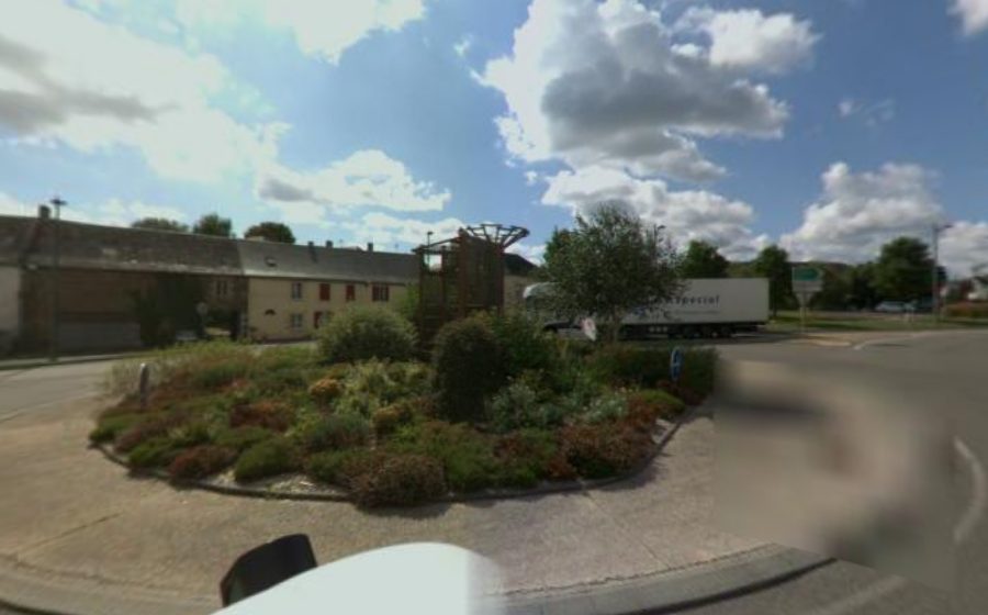 Vue du Rond-point anonyme n°27241357