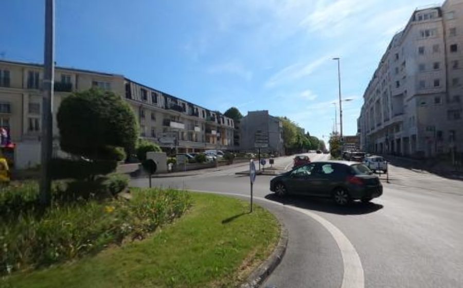 Vue du Rond-point anonyme n°27282948
