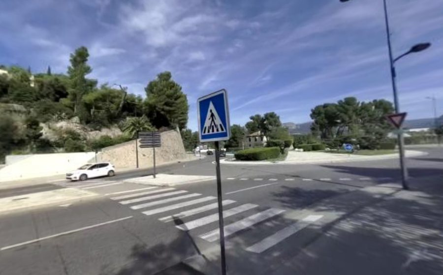 Vue du Rond-point anonyme n°274600550