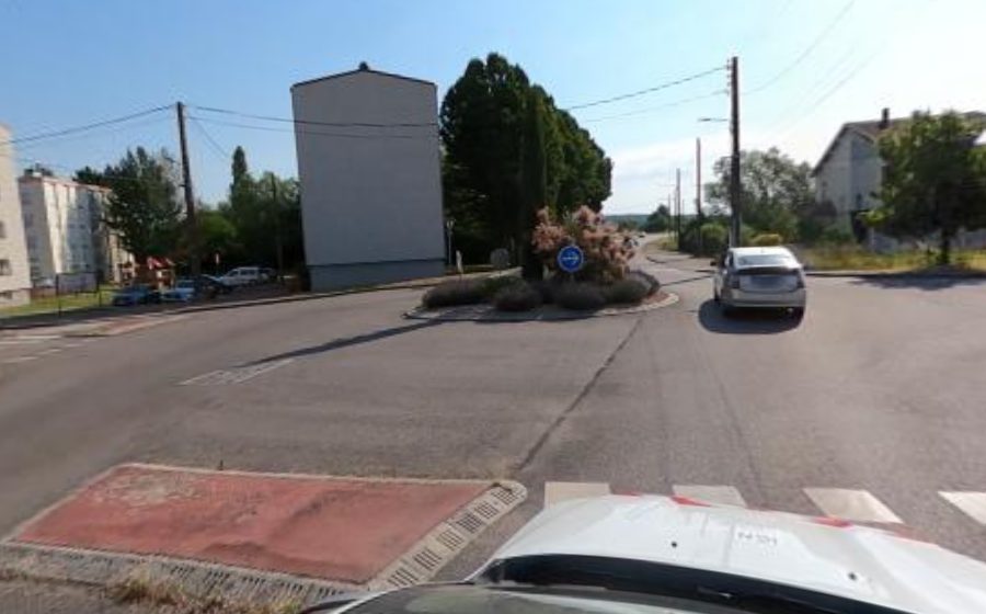 Vue du Rond-point anonyme n°27813139