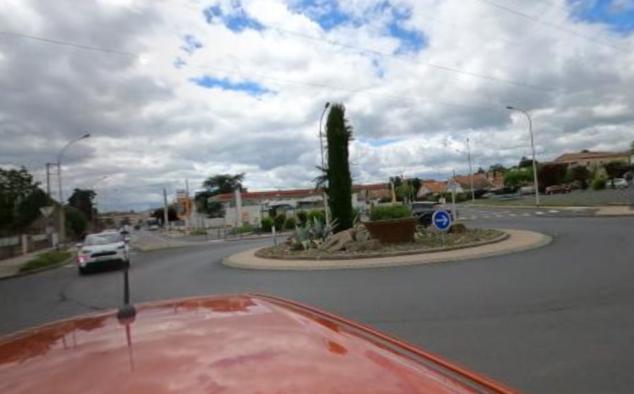 Vue du Rond-point anonyme n°279734526